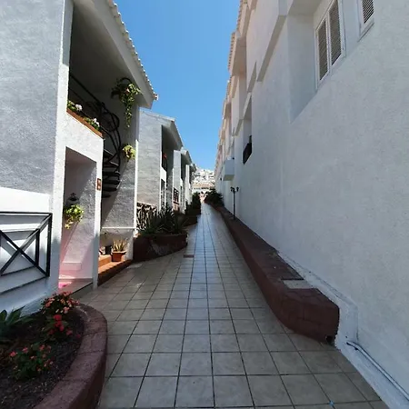 Calle Madrid 아데제